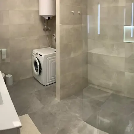 Victory Apartment *